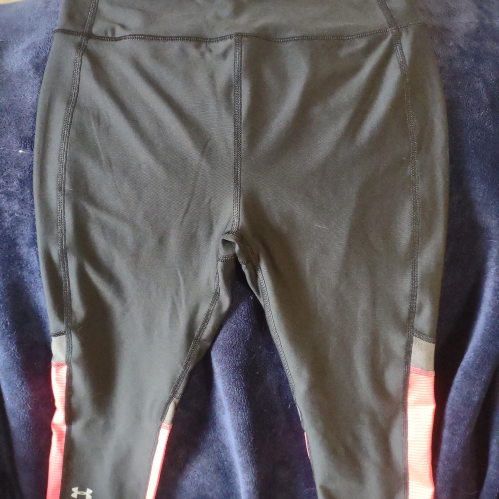 under armour compression capris size medium